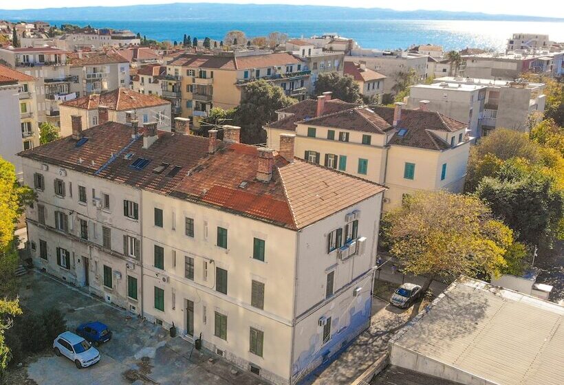 酒店 A Heritage Split