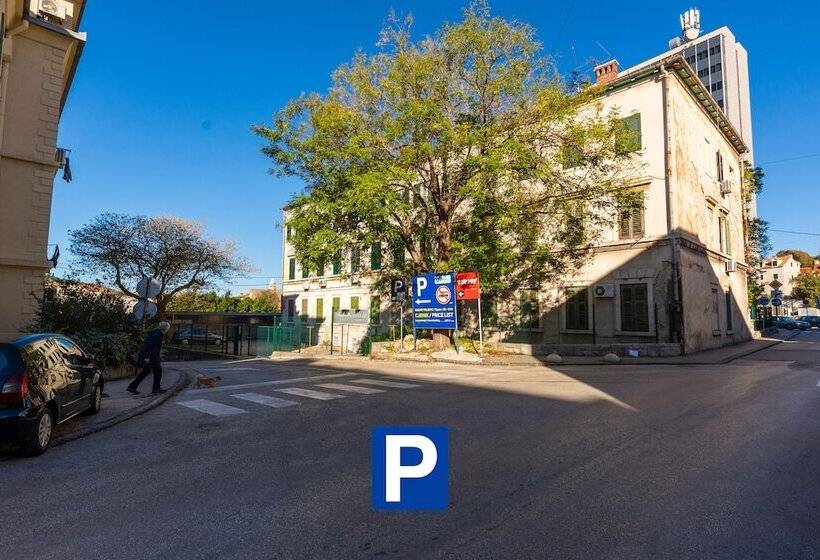 酒店 A Heritage Split