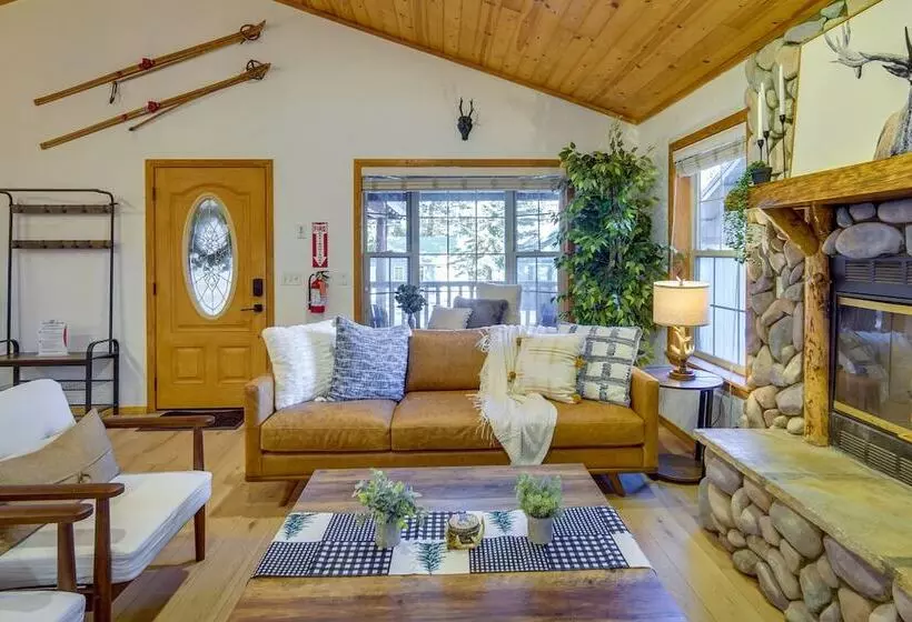 Big Bear Lake Retreat W/ Game Room: 1 Mi To Slopes