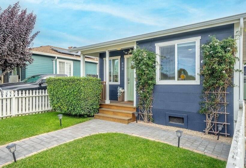 Charming 2 Bdr Seaside Cottage 5 Min To Beach!