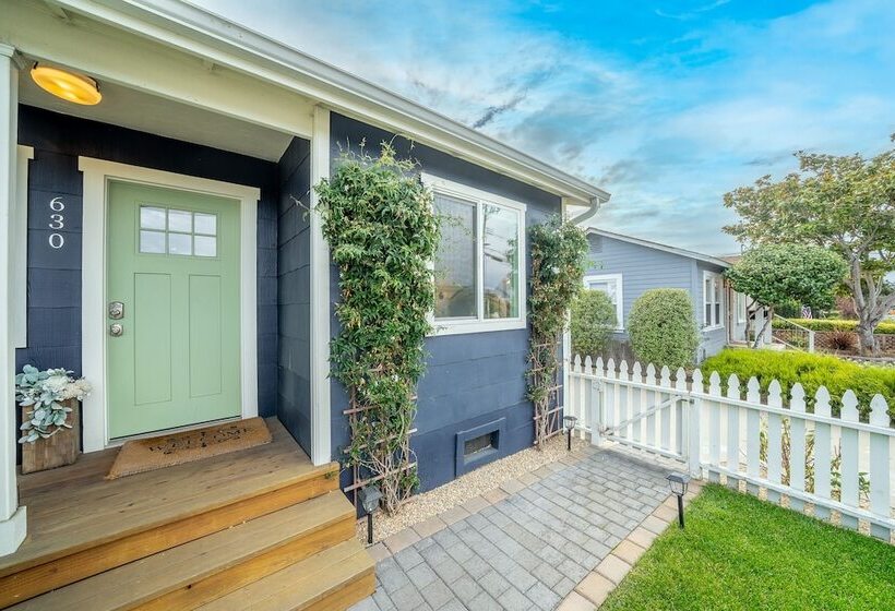 Charming 2 Bdr Seaside Cottage 5 Min To Beach!