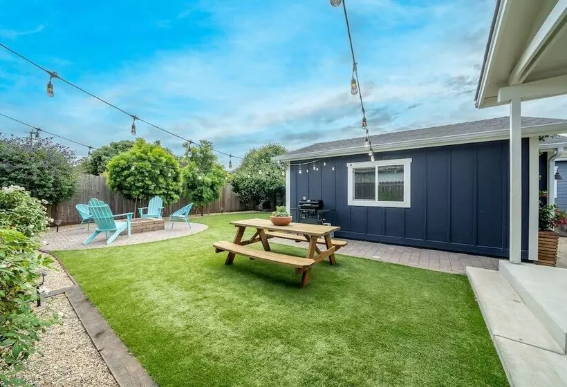 Charming 2 Bdr Seaside Cottage 5 Min To Beach!