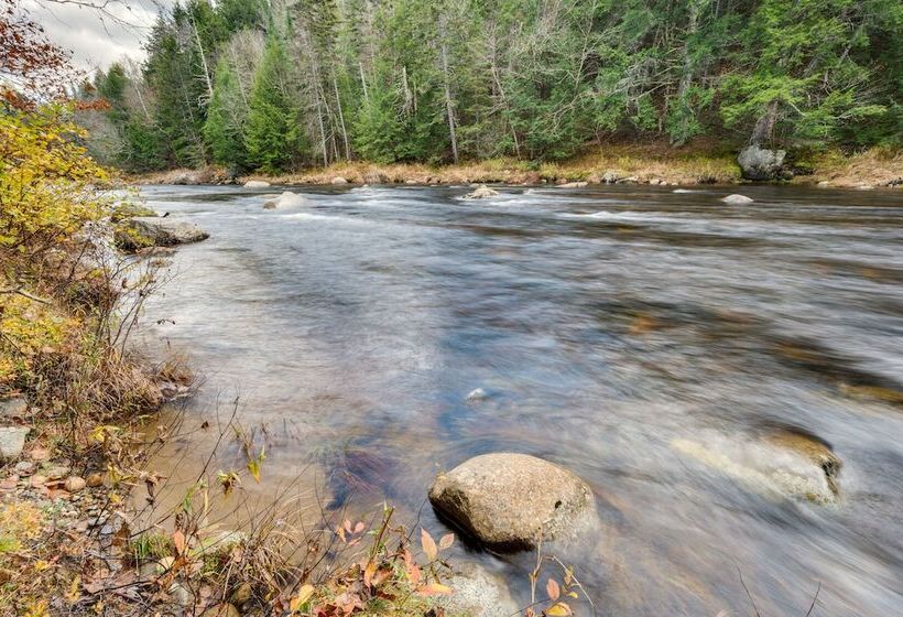 Cozy Bethlehem Family Cabin Near Skiing & Hiking!