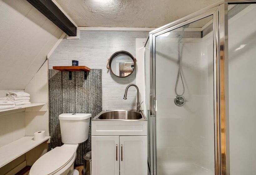 Cozy Bethlehem Family Cabin Near Skiing & Hiking!