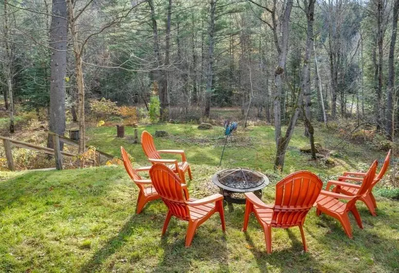 Cozy Bethlehem Family Cabin Near Skiing & Hiking!