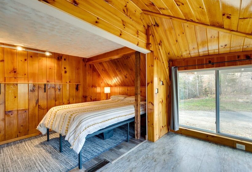 Cozy Bethlehem Family Cabin Near Skiing & Hiking!