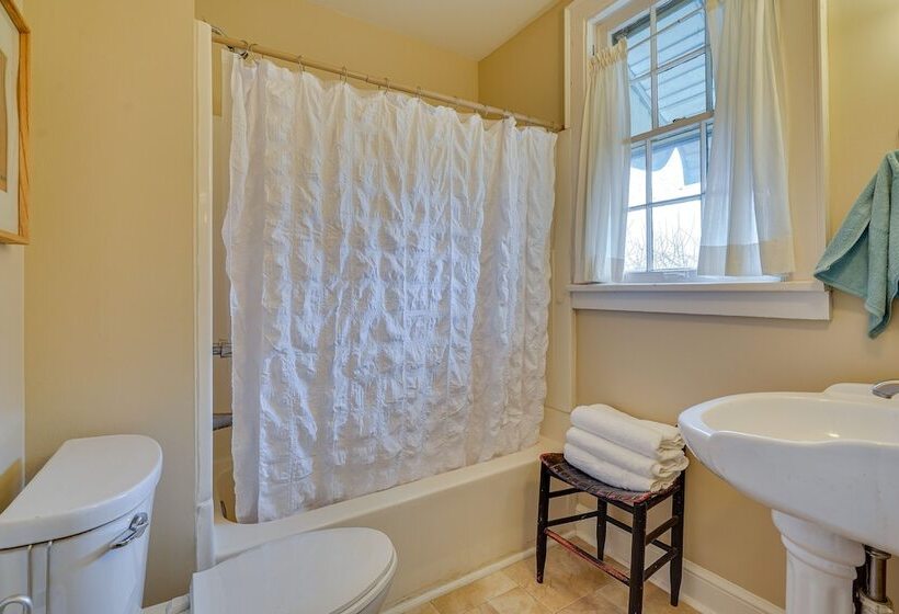 Cozy Zanesville Home ~ 9 Mi To Dillon State Park!