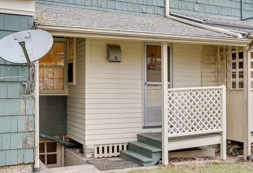 Cozy Zanesville Home ~ 9 Mi To Dillon State Park!
