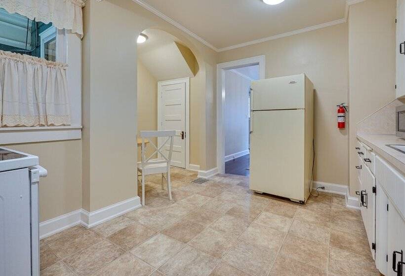 Cozy Zanesville Home ~ 9 Mi To Dillon State Park!