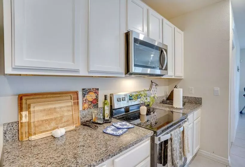 Family Friendly Eagle Lake Home, 7 Mi To Legoland!