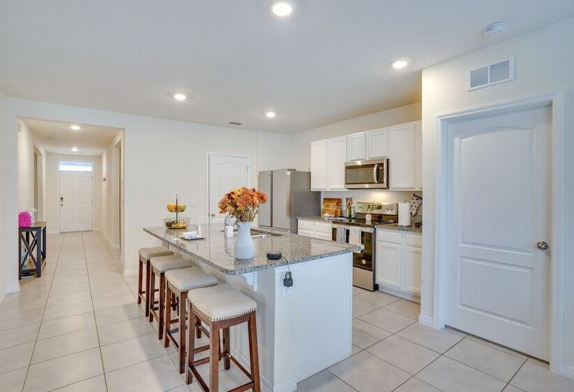 Family Friendly Eagle Lake Home, 7 Mi To Legoland!