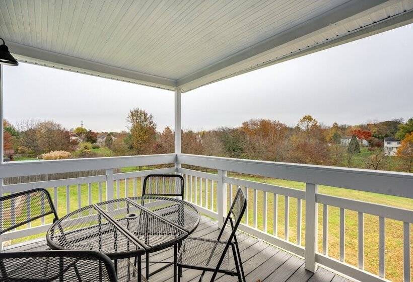 Family Friendly Hatfield Home: 3 Mi To Downtown!