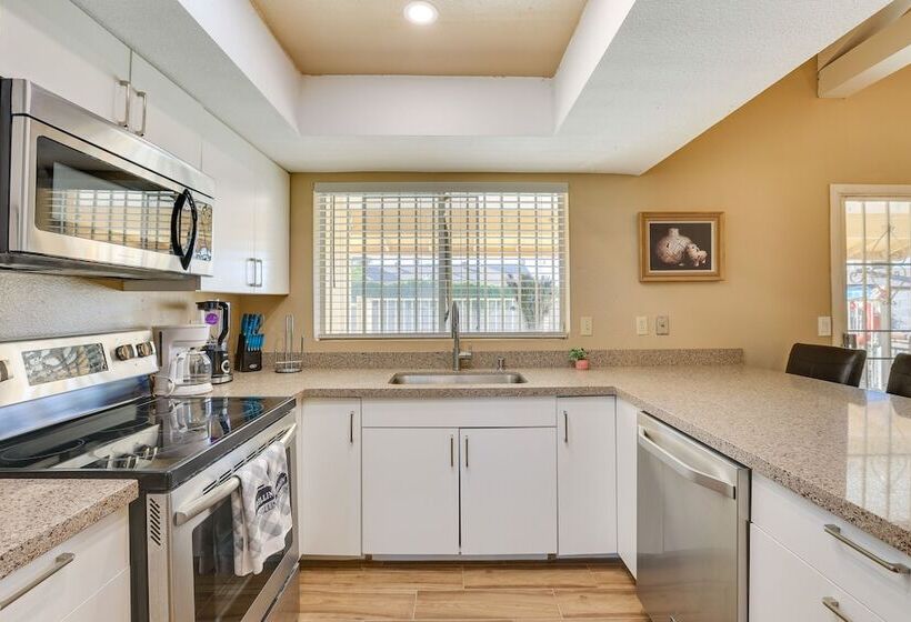 Glendale Oasis W/ Private Pool, Patio & Fireplace!