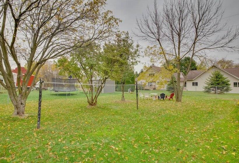 Harmony Home W/ Fire Pit: 5 Mi To Niagara Cave!