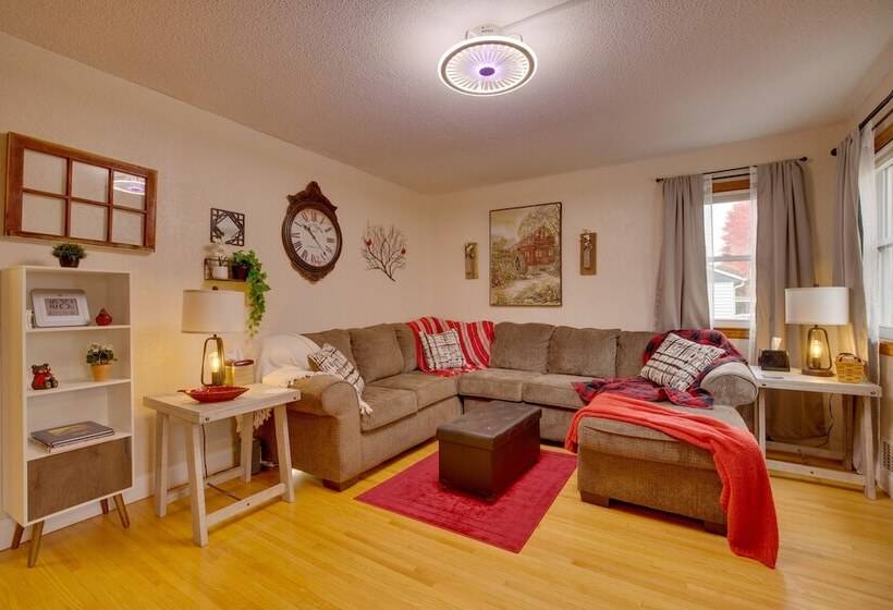 Harmony Home W/ Fire Pit: 5 Mi To Niagara Cave!