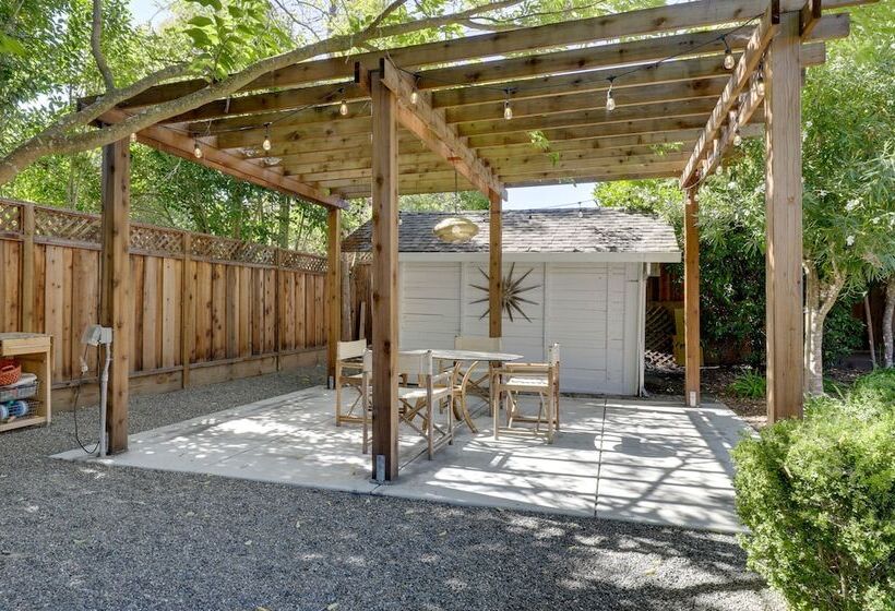 Heavenly Sonoma Country Home: Garden, Pool & Spa!