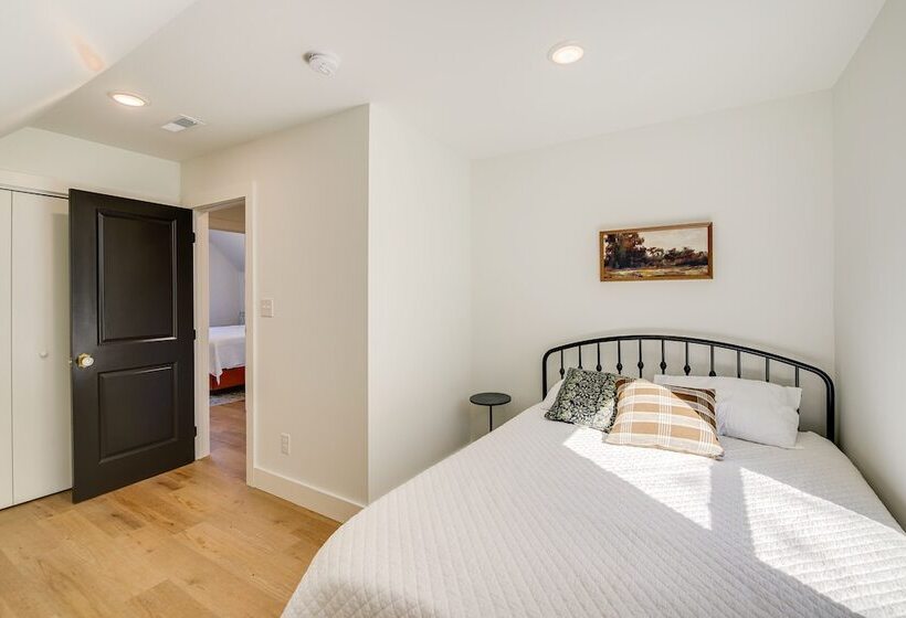 Hilltop Tennessee Retreat: Neyland Stadium Views!