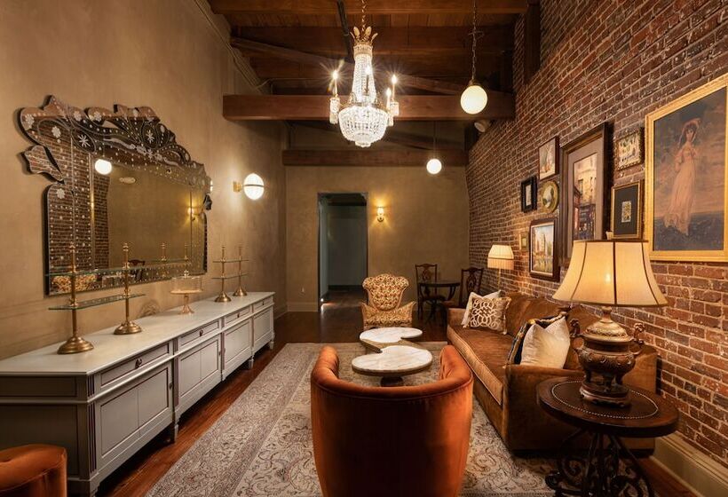 Отель Cleo, Knoxville Downtown, A Tribute Portfolio