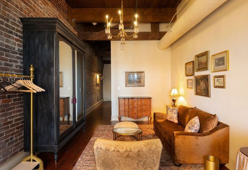 Отель Cleo, Knoxville Downtown, A Tribute Portfolio