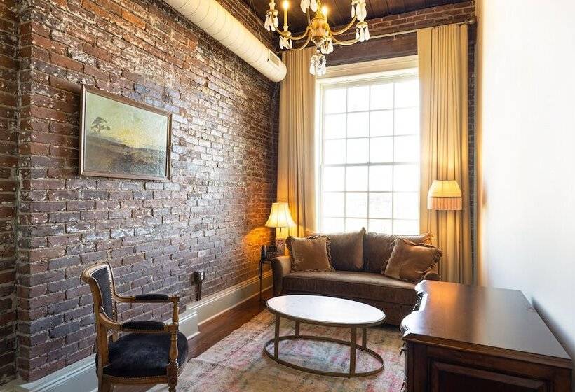 Отель Cleo, Knoxville Downtown, A Tribute Portfolio