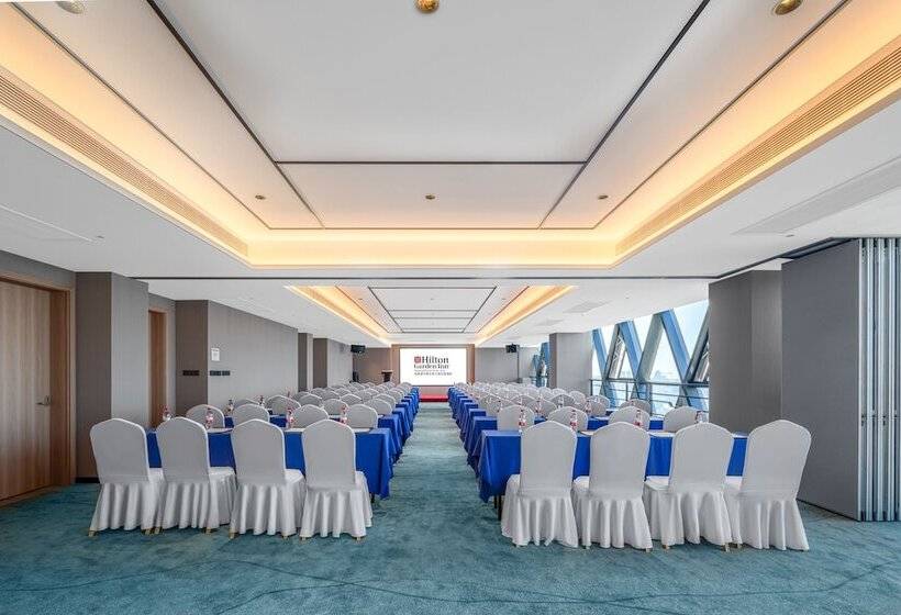 בית מלון כפרי Hilton Garden Inn Nantong Haohe Scenic Area