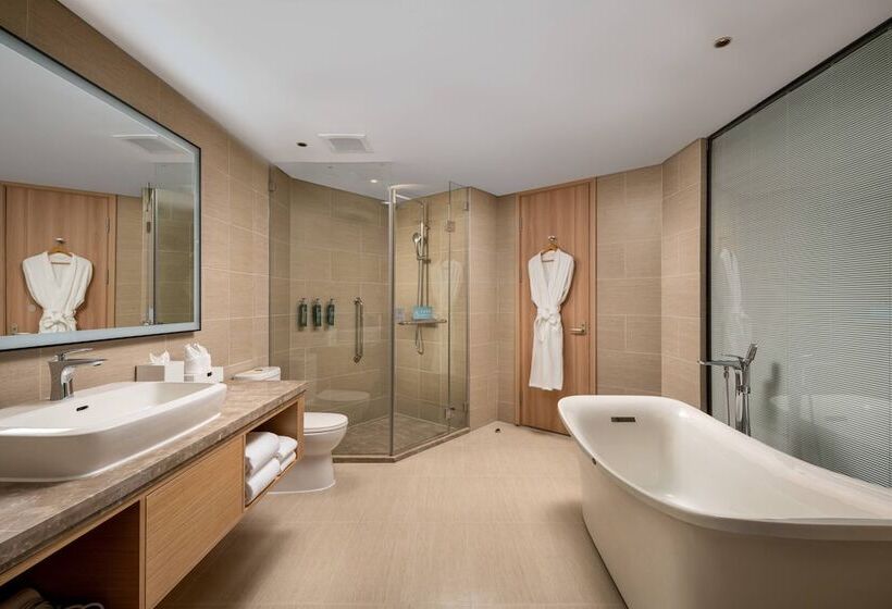 בית מלון כפרי Hilton Garden Inn Nantong Haohe Scenic Area