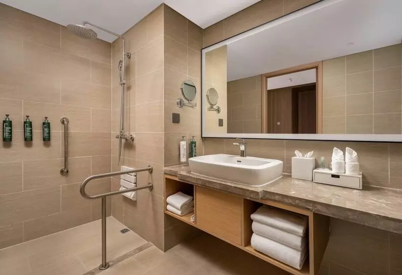 هتل Hilton Garden Inn Nantong Haohe Scenic Area