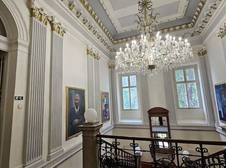 ホテル Kaštieľ Mojmírovce