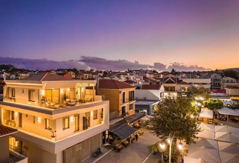 Hotelli Piazza Suites