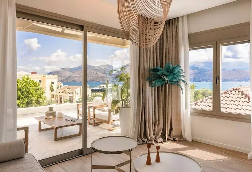 Hotelli Piazza Suites