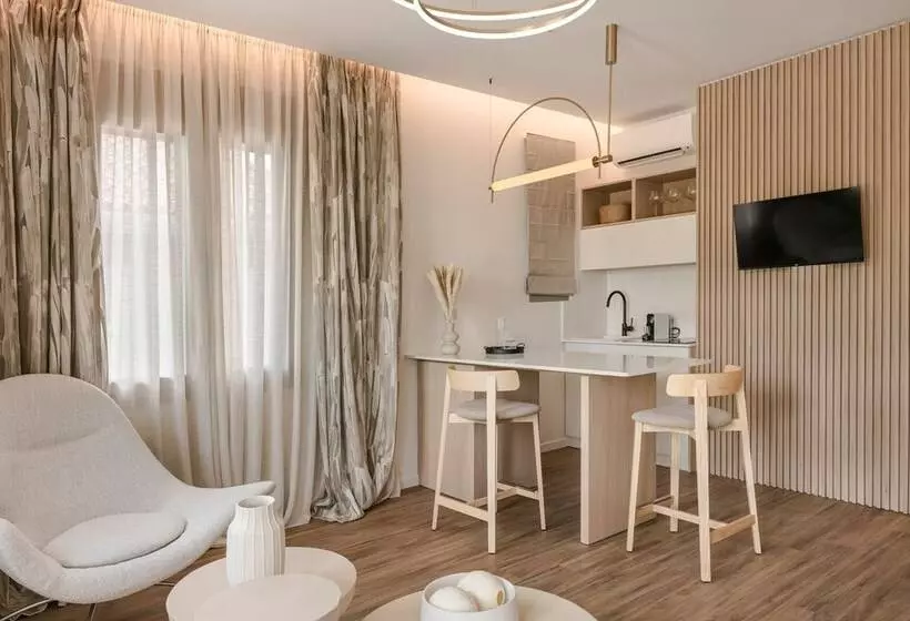 Hotelli Piazza Suites