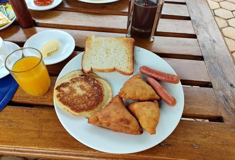 호텔 Tanzanice Farm Lodge