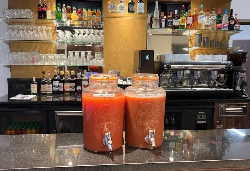 Westotel Taverny   Paris Val D Oise