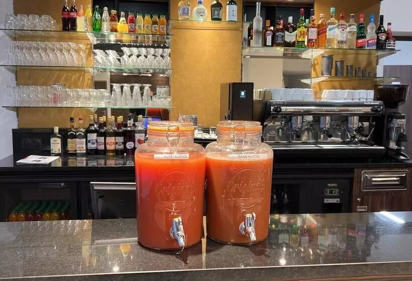 Westotel Taverny   Paris Val D Oise