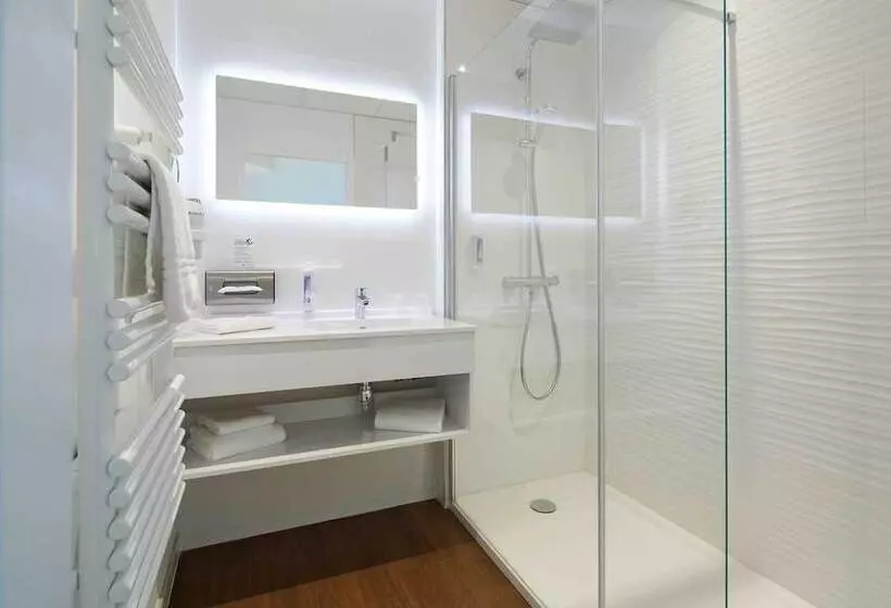 Westotel Taverny   Paris Val D Oise