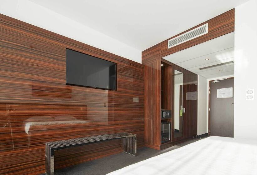 Westotel Taverny   Paris Val D Oise