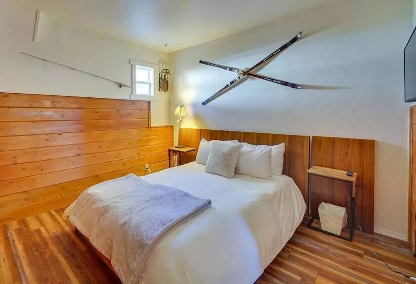 1 Mi To Lake: Home W/ Hot Tub & Gazebo In Big Bear