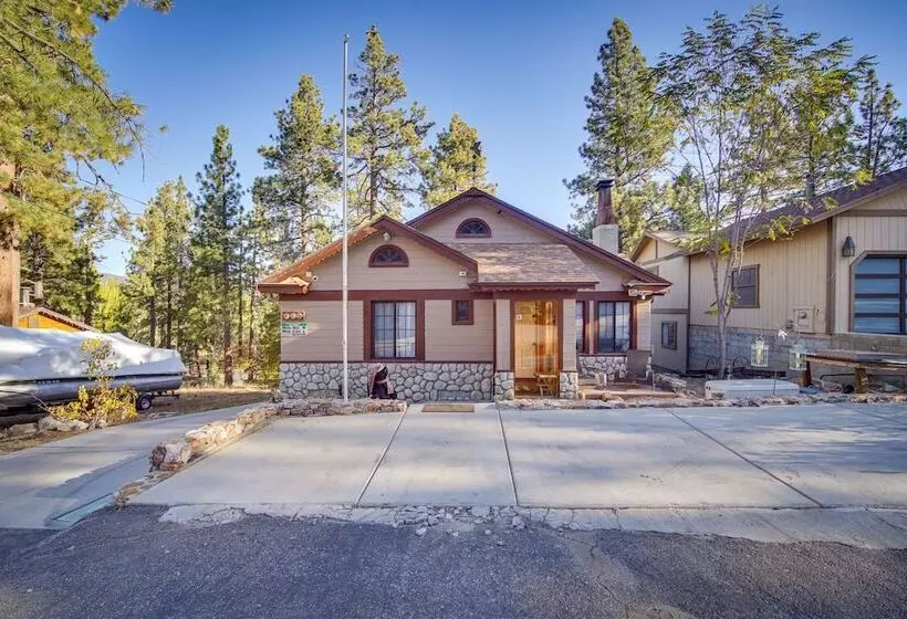 1 Mi To Lake: Home W/ Hot Tub & Gazebo In Big Bear
