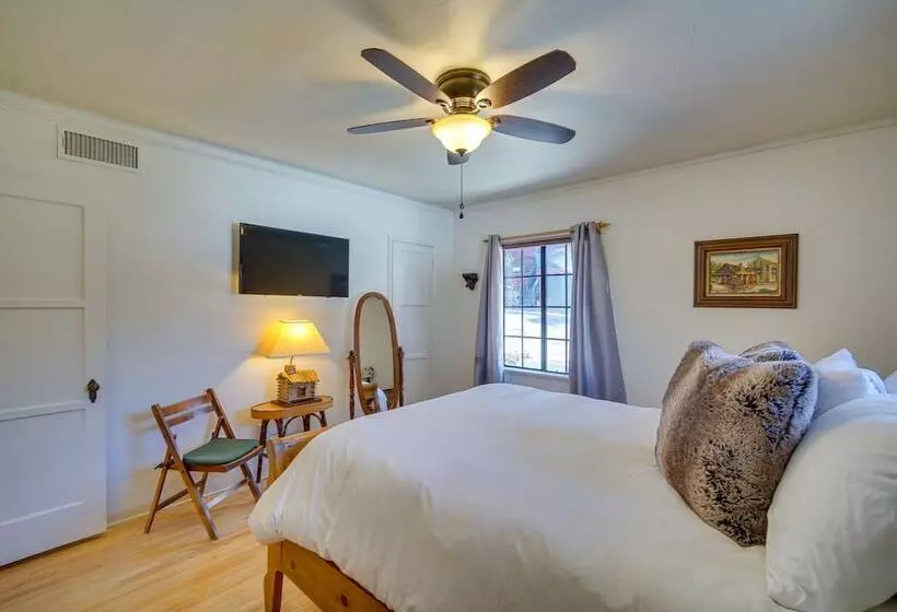 1 Mi To Lake: Home W/ Hot Tub & Gazebo In Big Bear