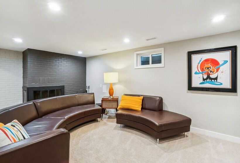 Lovely Centennial Home   1 Mi To Southglenn Mall!