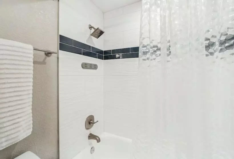 Lovely Centennial Home 1 Mi To Southglenn Mall!