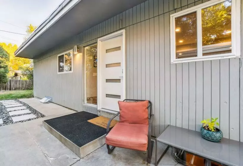 Lovely Centennial Home 1 Mi To Southglenn Mall!