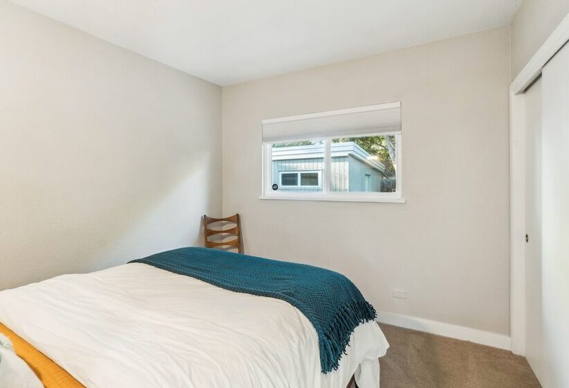 Lovely Centennial Home   1 Mi To Southglenn Mall!