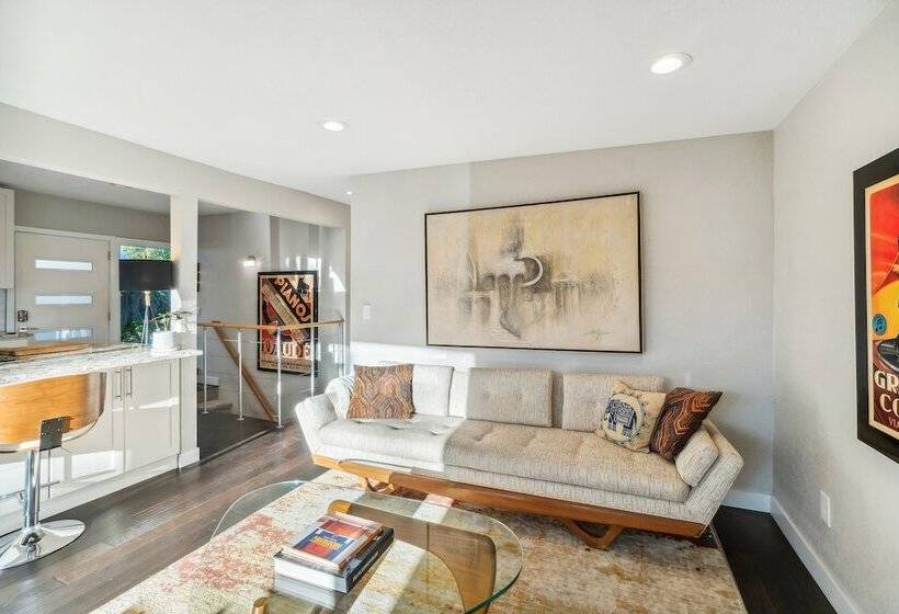 Lovely Centennial Home   1 Mi To Southglenn Mall!