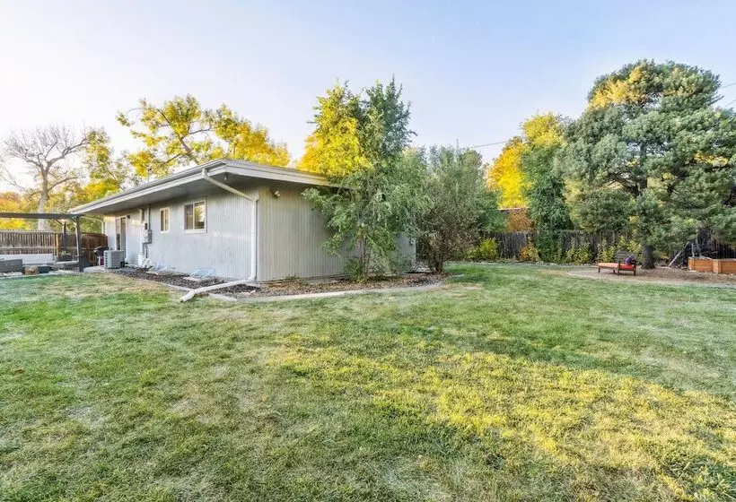 Lovely Centennial Home 1 Mi To Southglenn Mall!