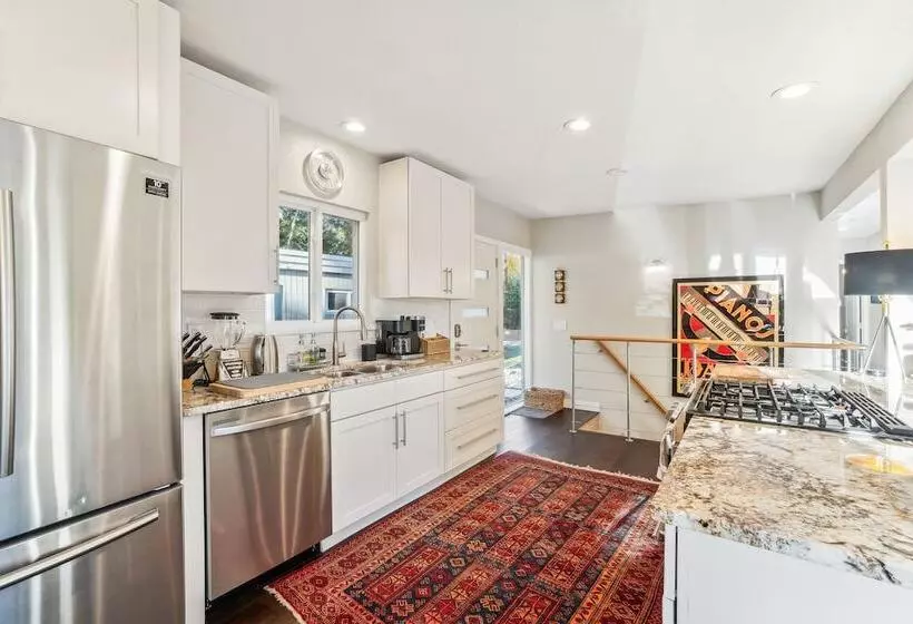 Lovely Centennial Home 1 Mi To Southglenn Mall!