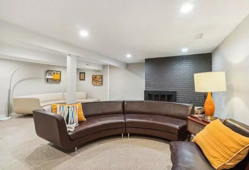 Lovely Centennial Home 1 Mi To Southglenn Mall!