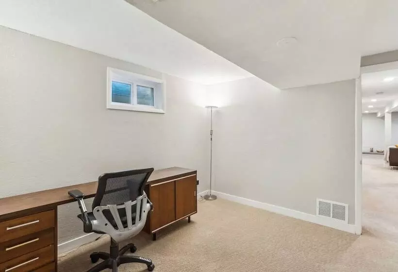 Lovely Centennial Home 1 Mi To Southglenn Mall!