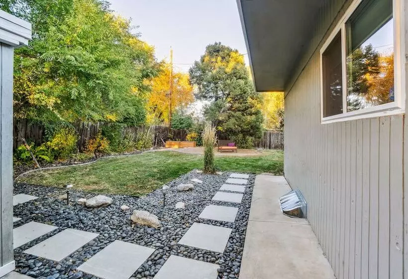 Lovely Centennial Home 1 Mi To Southglenn Mall!