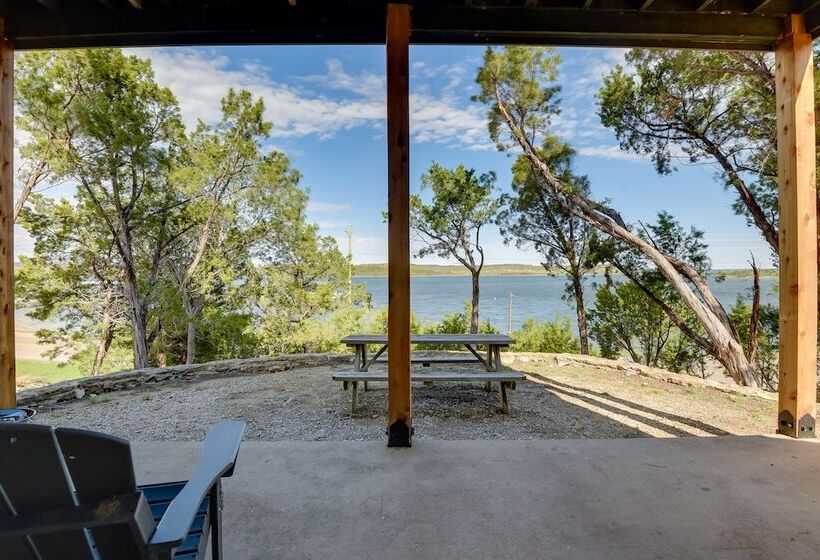 Modern Graford Cabin: Walk To Possum Kingdom Lake!